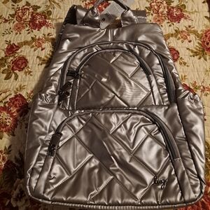 Lug hatchback